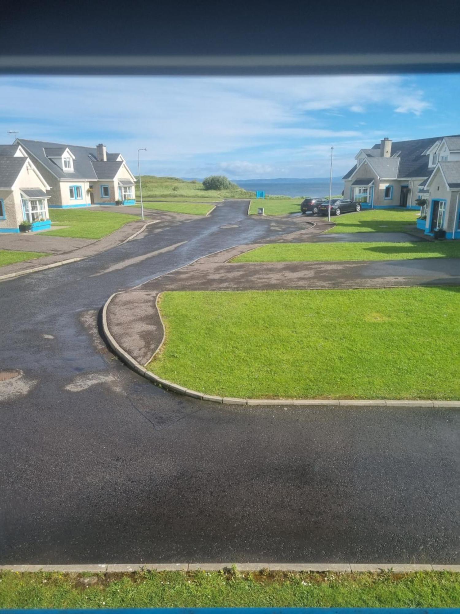 Holiday Home Bundoran Bagian luar foto